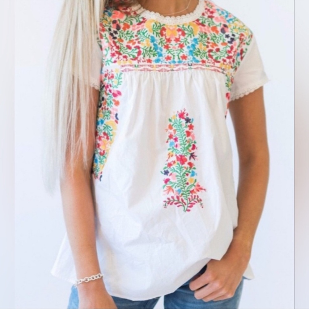 Ampersand Ave Minny Mae's Embroidered Peasant top size small EUC